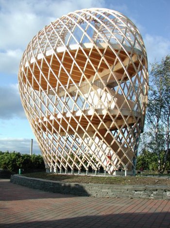 헬싱키 동물원 목조 타워 내부 이미지